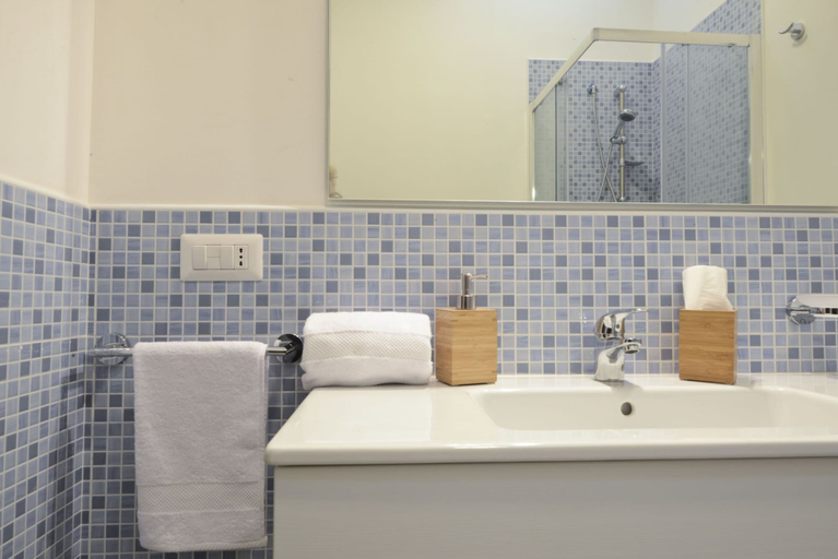 Bathroom 3, Blue Sea - Villa Scirocco 33 - Locz, Brindisi