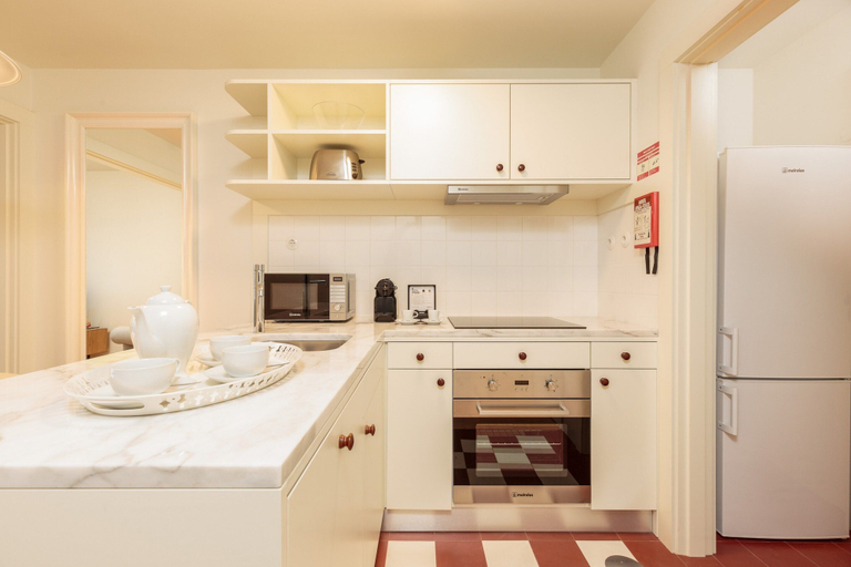 Private kitchen, Apartment in Porto With Balcony, Porto