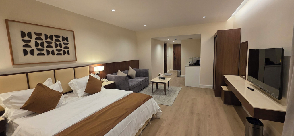 Room 4, Pestana services partments 6