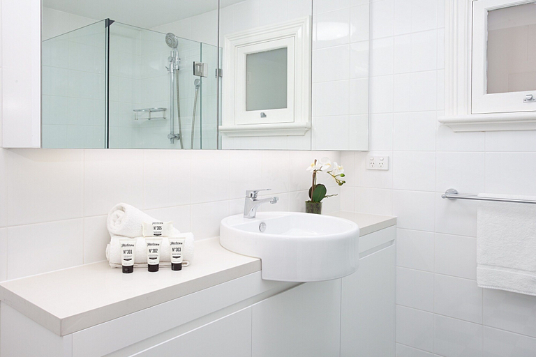 Bathroom 5, Beautiful Studio in Heritage Building With Balcony, Sydney