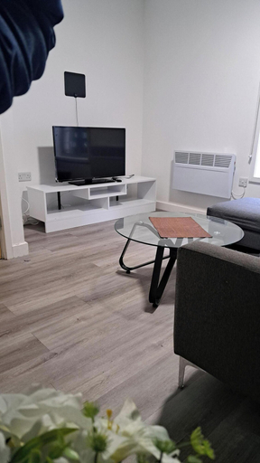 Living area 2, Central Sheffield 1-Bed, Sheffield