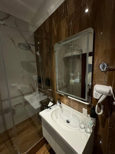 Bathroom 4, Azimut Hotel Tashkent, Tashkent City