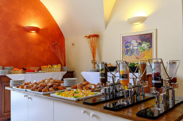 Dining 5, Apartment Overlooking Piombino Beach, Livorno