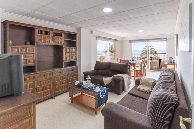 Living room 2, Piropo - Apartment In Grau I Platja, Valencia