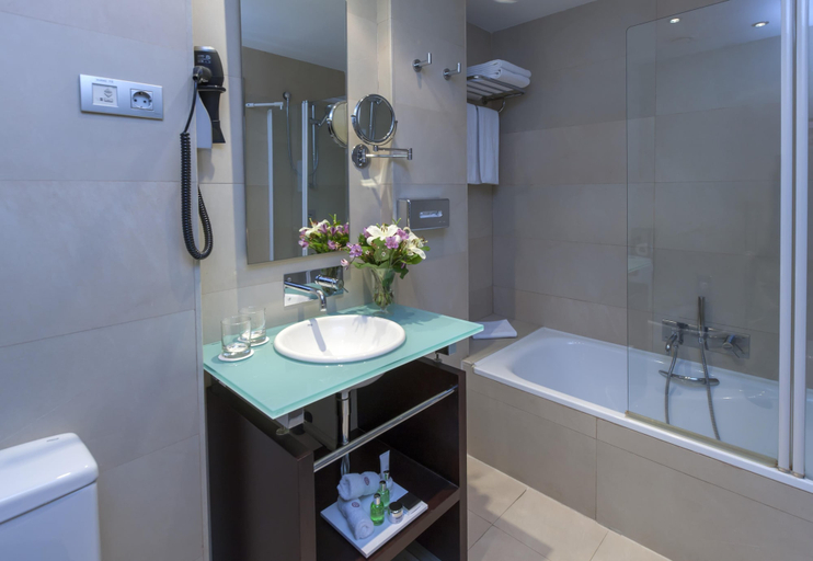 Bathroom 5, NH Collection Sevilla, Sevilla