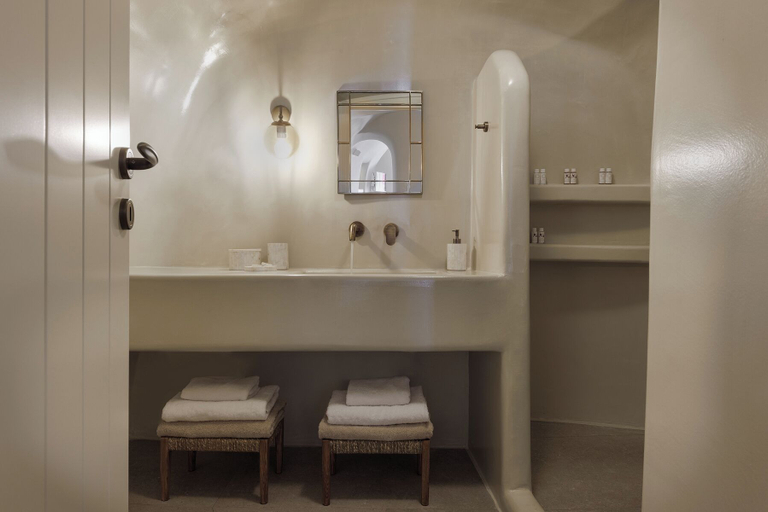 Bathroom 4, Lunar Sea Suite Hot-tub & Caldera View, South Aegean