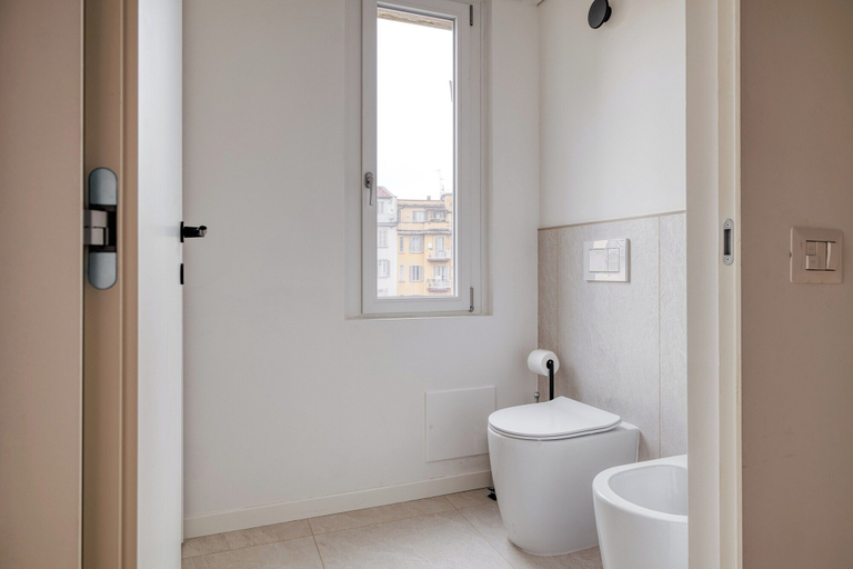 Bathroom 4, Modern Flats with Balconies in Loreto, Milano