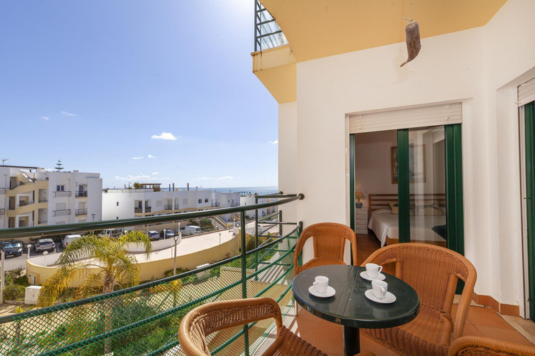 Room 2, C04 - Bay Ahoy 3 Bed Apartment in Lagos, Lagos