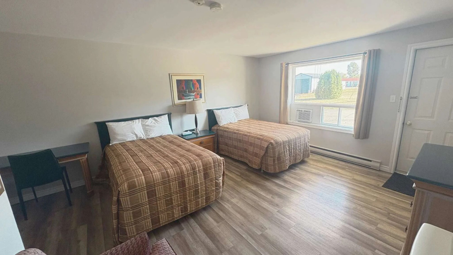 Room 5, Motel & Chalets l'Acadien sur mer, Gloucester