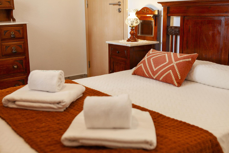 Room 2, B100 - Abrotea Quaint 2 Bed Apartment in Lagos, Lagos