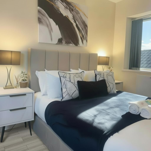 Room 2, Clifton Apartment, Cardiff