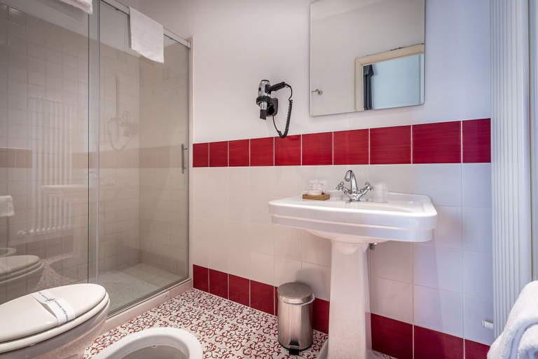 Bathroom 3, La Torre Del Cestello, Florence