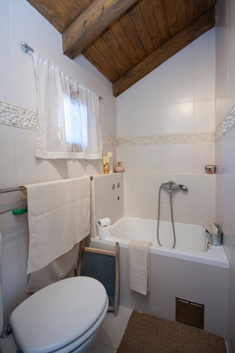 Bathroom, Beautiful apartment near Beach Zvizda, Šibenik