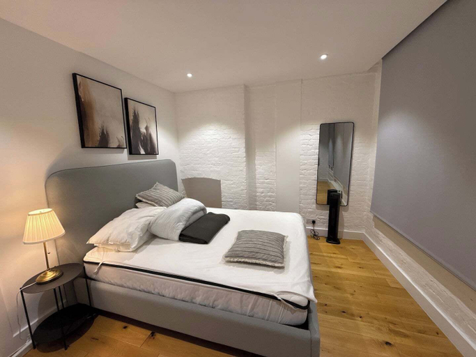 Room 5, Citylink Central Flat 1, London