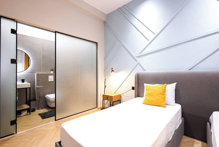 Room 5, Grandstay Central 104, Durrësit