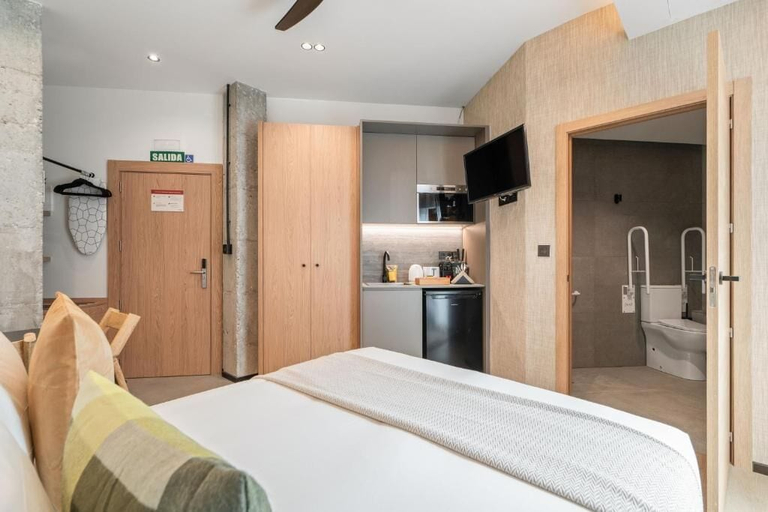Room 4, Dobo Madrid Moncayo, Madrid