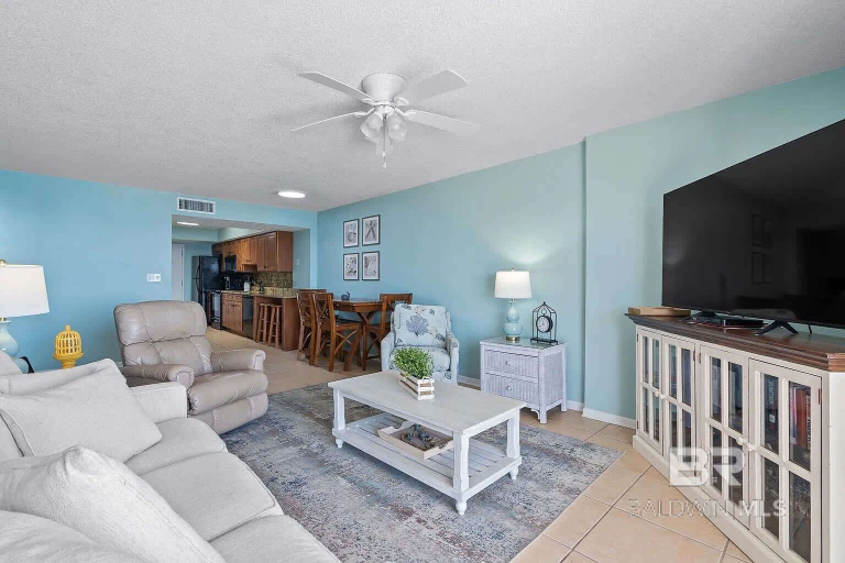 Room 4, 2B 2B Beach Views Best Eats Palmaway, Baldwin