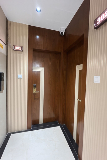 Lobby 5, HOTEL HILL PARK, Indore