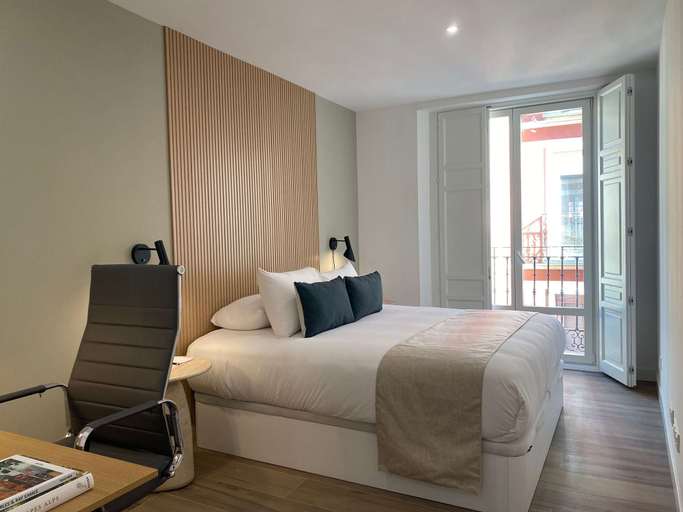 Room 5, w Trendy 2BR w Sunny Terrace in Chueca, Madrid