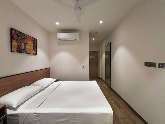 Room 3, Round D Clock, Delhi