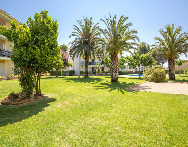 Garden 4, Apartment for 5 People Near Sea Beach, Girona