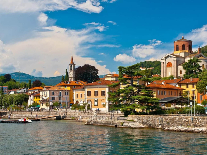 View from property 5, Charming Home by Lake With Scenic Trails, Varese