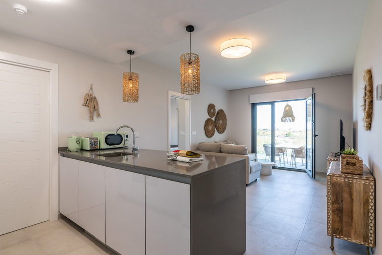 Private kitchen 3, Beachfront and Family Apartment, Huelva