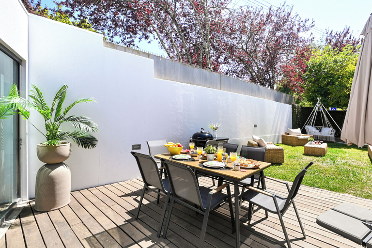 BBQ/picnic area 4, Luxury House by ON Apartments, Porto
