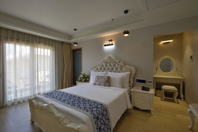 Room 3, Treat Beach Resort & Spa, Palghar