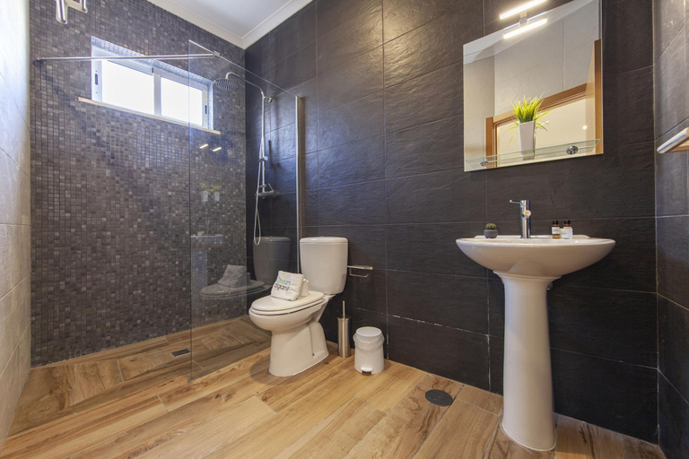 Room 4, HH 02 - Bedroom 2 in Olive Hills Guesthouse, Silves