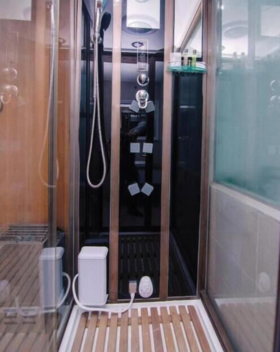 Bathroom 5, Best Western SKS Chattogram, Chittagong