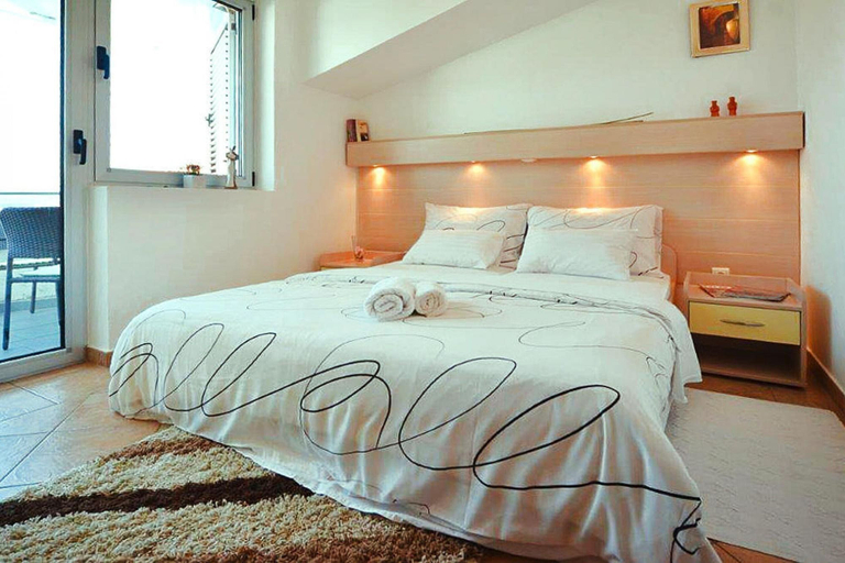 Room 4, Modern Seaside Apartment in Rovinj, Rovinj