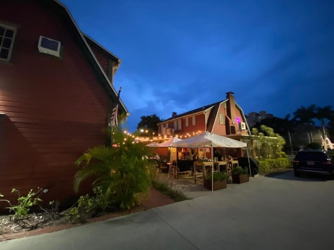 Exterior 2, THE RESERVE RETREAT, Sarasota