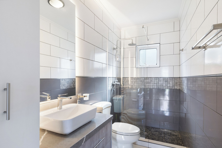 Bathroom, Little Sea #4 - Secat