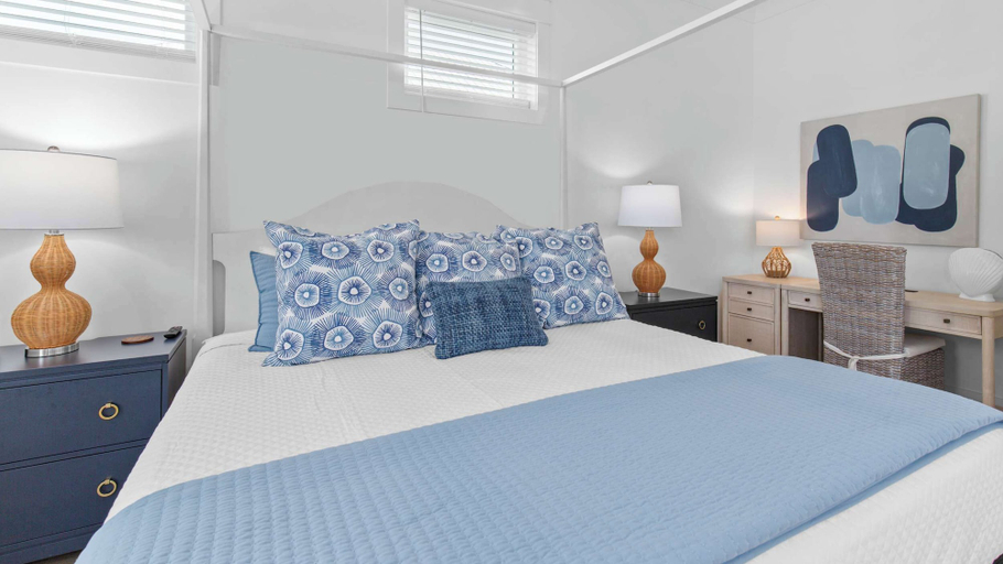 Room 4, Dreamy, Accessible Family Home for 12, Baldwin