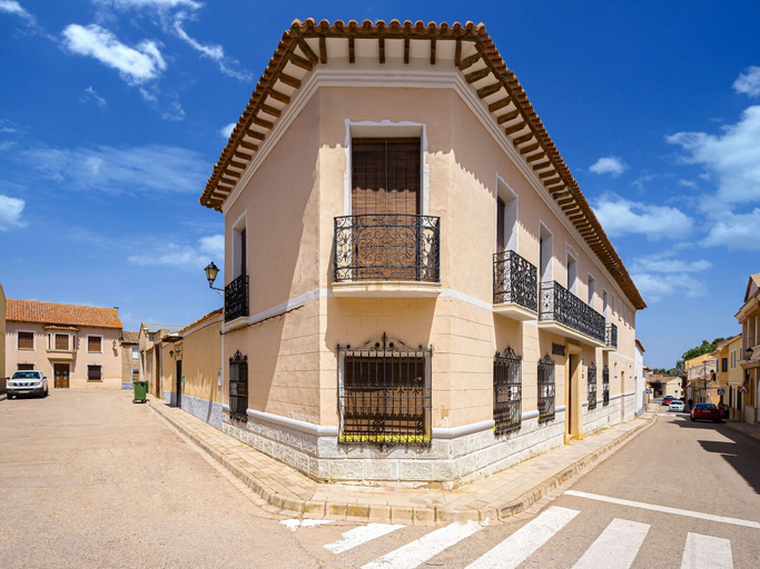 Primary image
