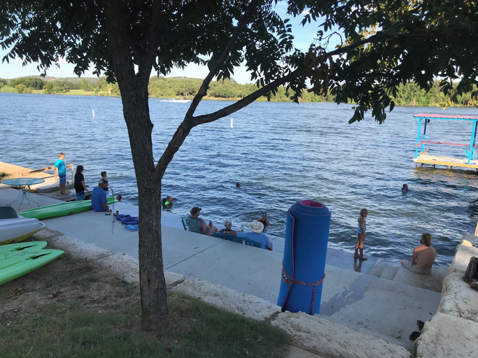 Exterior 2, Lakeside Valentine, Llano