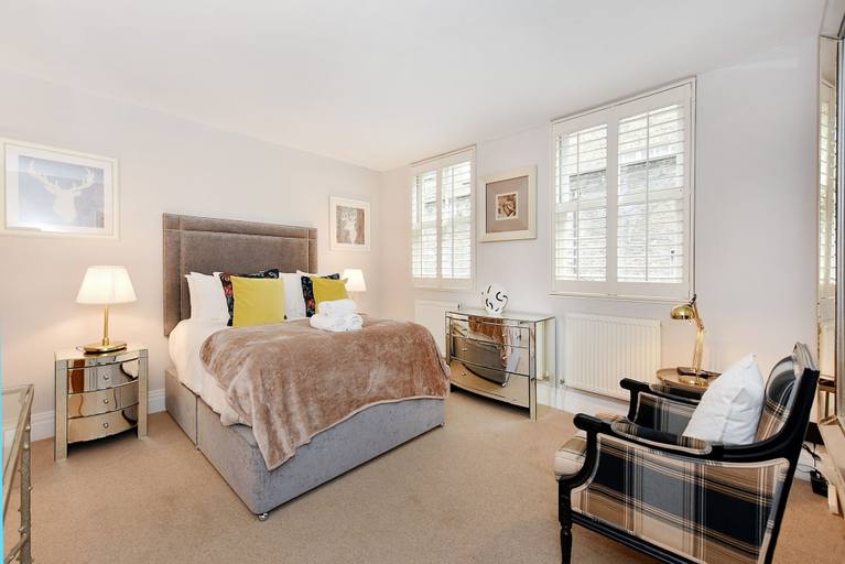 Room 3, Stanhope Mews Exclusive - 1smw, London