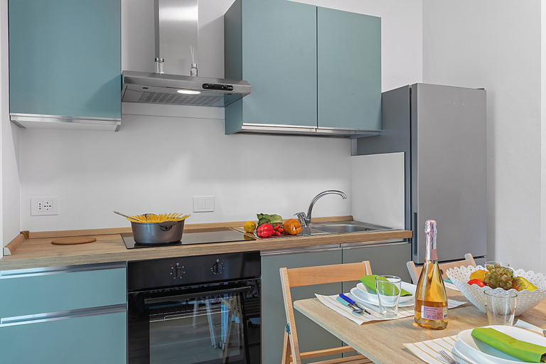 Private kitchen 4, Merlo D - town center & private parking, Savona