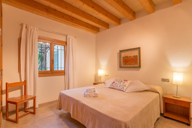 Room 2, Son Fornes in Inca With Private Pool, Baleares