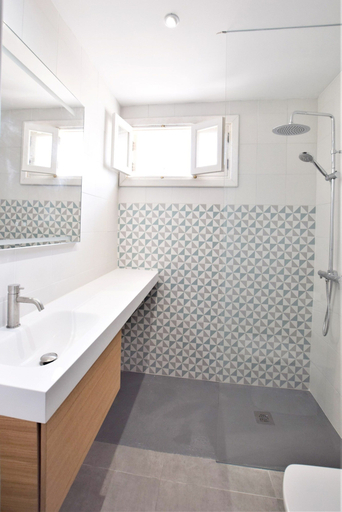 Bathroom 5, Xarus 1 - Apartment In Marina Manresa. Free Wifi, Baleares