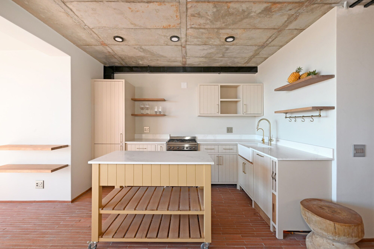 Room 5, Elegant Camps Bay One Bed | Eco Pool | Modern, City of Cape Town