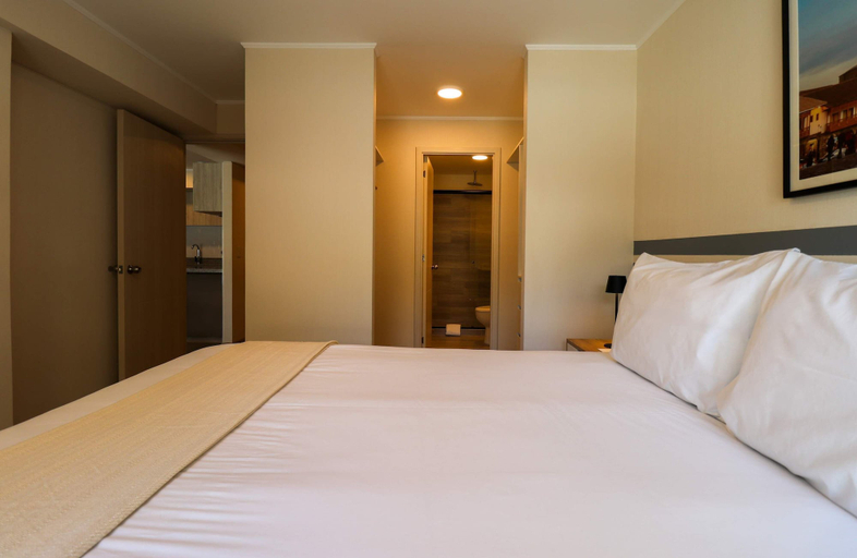 Room 3, w Alluring 1BR With Balcony in Miraflores, Lima