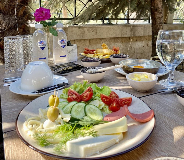 Food & Drinks 5, Blackmoon Villa Hotel , Merkez