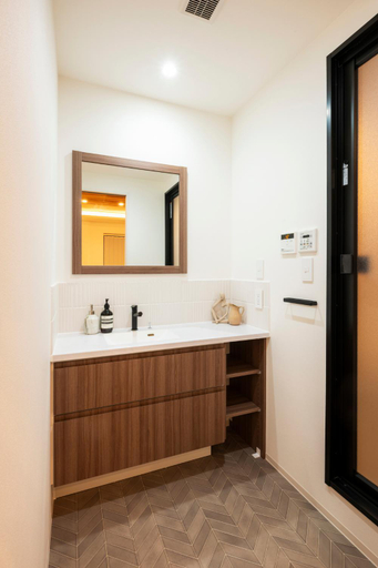 Bathroom 3, GIVE Kagurazaka, Shinjuku