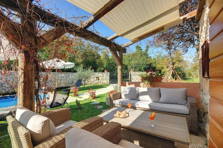 Others 4, Villa in Zminj With Private Pool and Nature, Gračišće