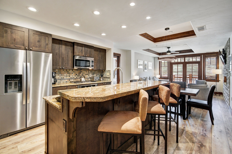 Private kitchen 4, Luxury 2 Bedroom Condo with Mountain View 2 Condo, Summit