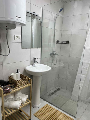 Bathroom 2, S&S Apartments Ohrid