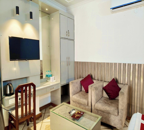 Others 4, Hotel Ratan Palace, Dehradun