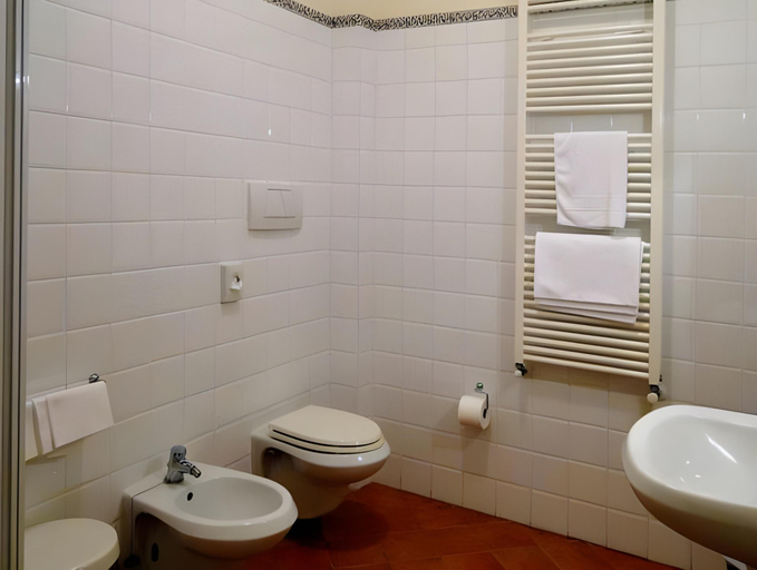 Bathroom 5, Il Chiostro di San Domenico, Perugia